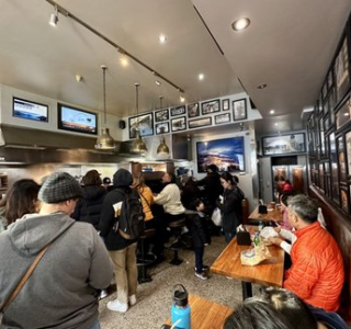 waiting area Fergburger queenstown